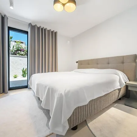 Villa Rio Beachfront