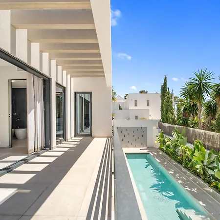 Villa Rio Beachfront *