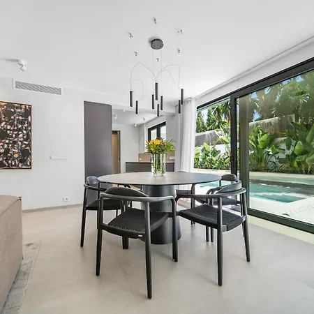 Villa Rio Beachfront Marbella