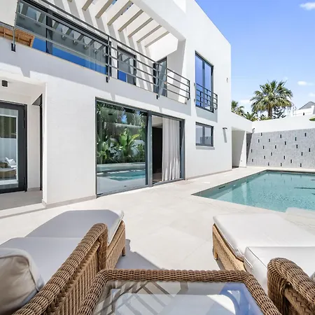 Villa Rio Beachfront Marbellac