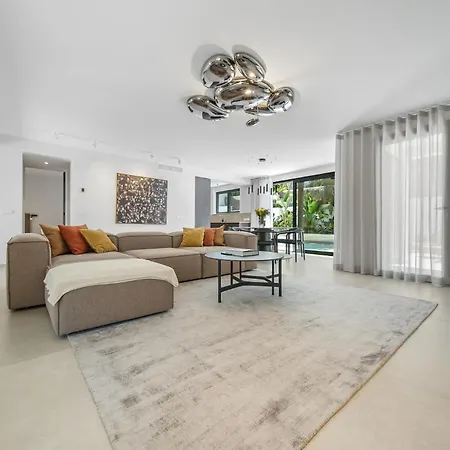 Villa Rio Beachfront Marbella