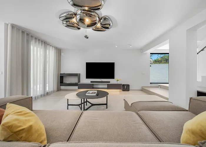 Villa Rio Beachfront