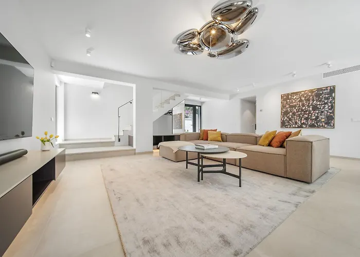 Rio Beachfront Villa Marbella