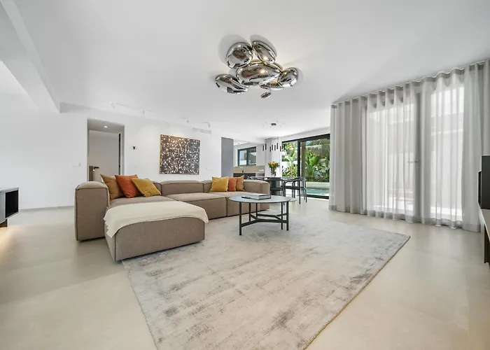 Villa Rio Beachfront Marbella